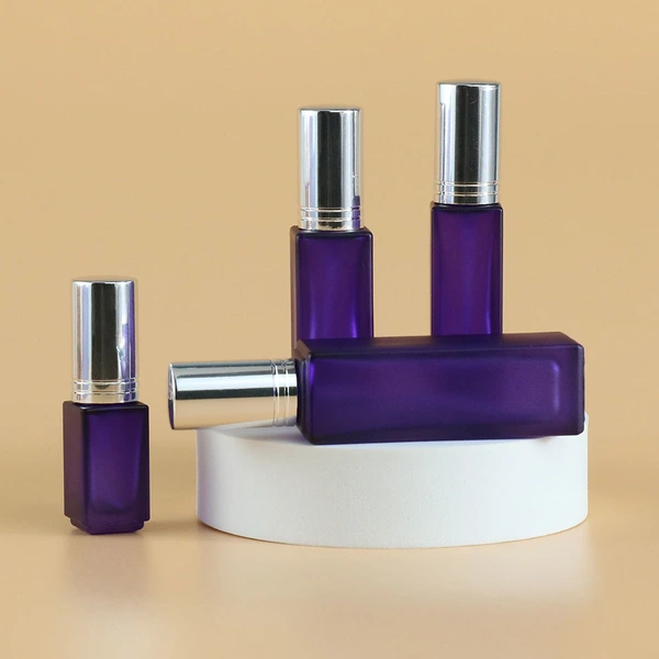 square glass bottle silver sprayer  