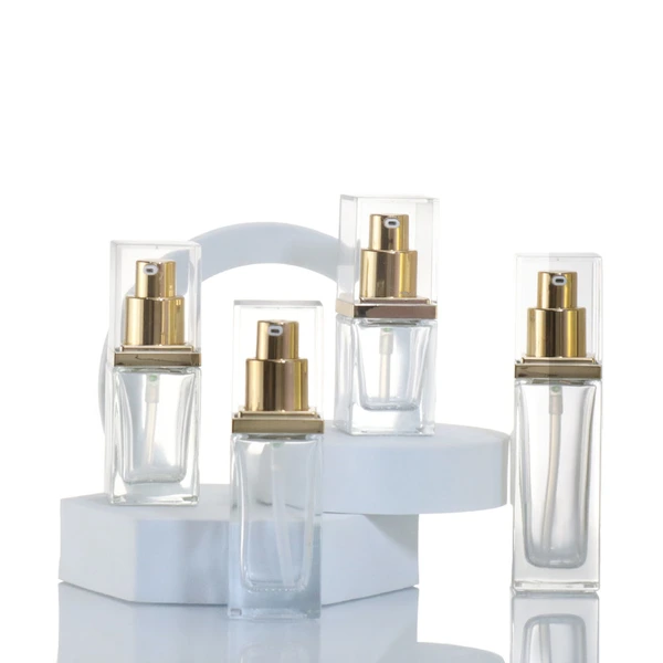 Wholesale 15ml 20ml 30ml 40ml  Flat Square Empty Cosmetic Glass Bottle