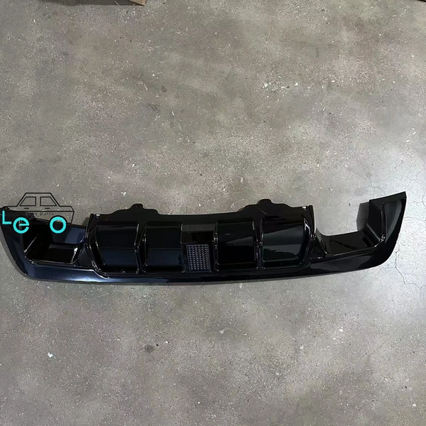 Rear Bumper Lip Diffuser with Led for E60|LEO Auto Parts 