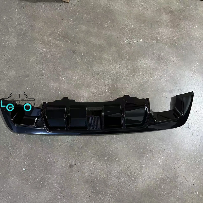 Rear Bumper Lip Diffuser with Led for E60|LEO Auto Parts 