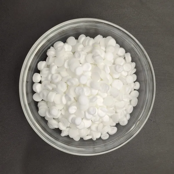 Mat Vehicle- Chemical products- Behentrimonium Chloride (and) Ethanol - CAS No.: 17301-53-0