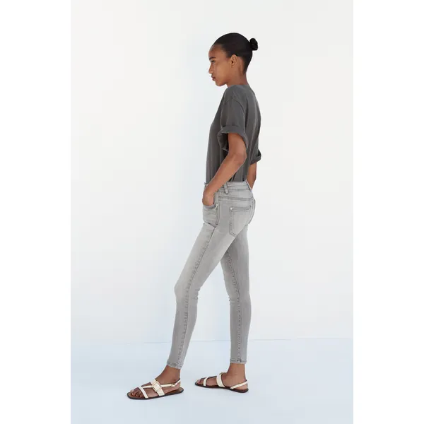 Light Gray Mid Rise Skinny Jeans | Stylish and Versatile