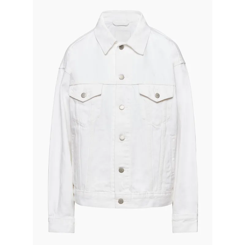 Shop Women’s Autumn White Denim Jacket | Trendy Outerwear | Fashion Essential