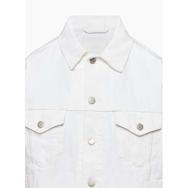 Shop Women’s Autumn White Denim Jacket | Trendy Outerwear | Fashion Essential