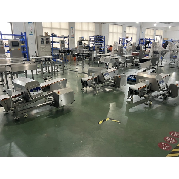 Pharmaceutical Inclined Conveyor Metal Detector for Small Package Custom