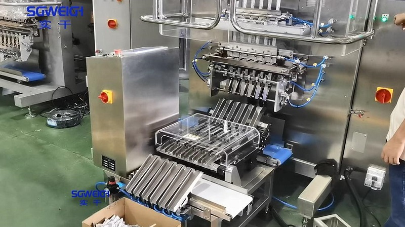 multi-lane packing machine with checkweigher unit2.jpg