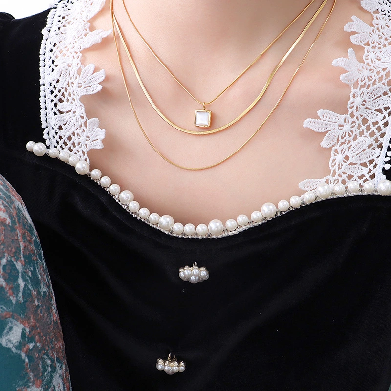 Stainless Steel 18K Gold White Shell Pearl Pendant Necklace