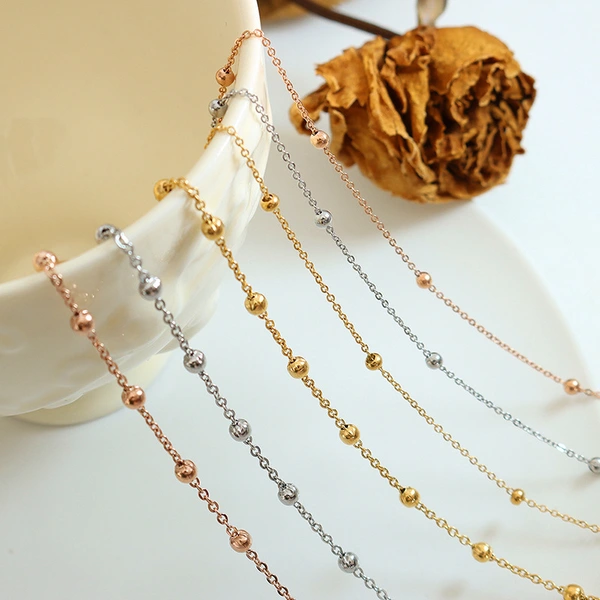 Beaded chain necklace
