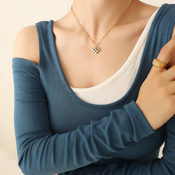 Black and White Heart Pendant Necklace for Women