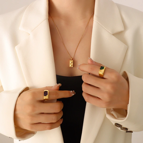 Stainless Steel Lovely Women Jewelry Necklace in Gold Color