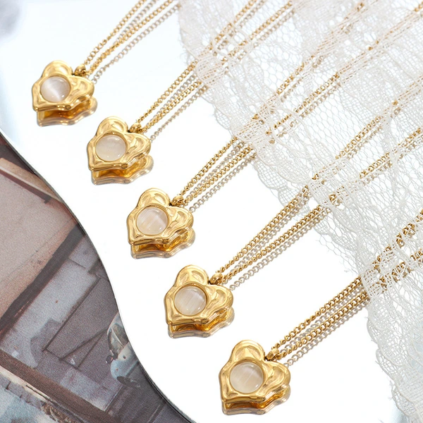 Round Crystal Stone Heart Necklace