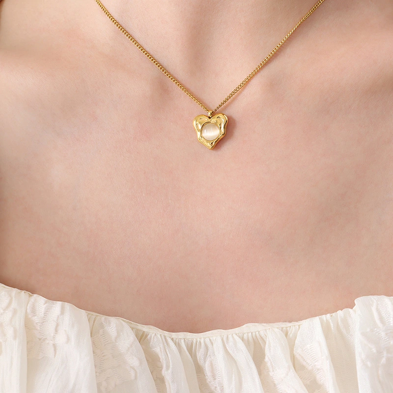 Round Crystal Stone Heart Necklace