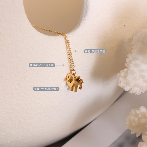 Women Fashion Design Lion Pendant Necklace