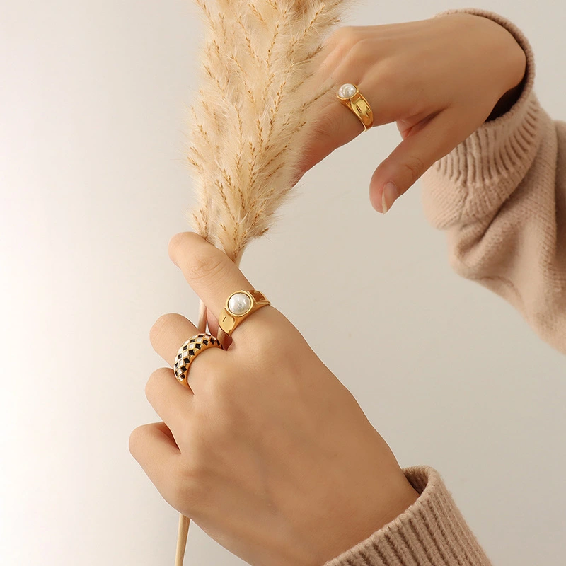 High Gloss Premium Women Pearl Ring