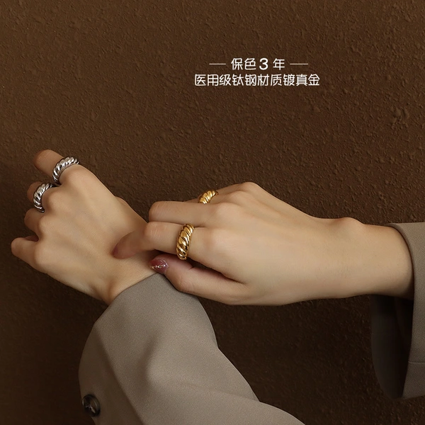 316L Stainless Steel Croissant Dome Ring