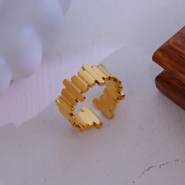 Gold Plated Women Fashion Jewelry Ring