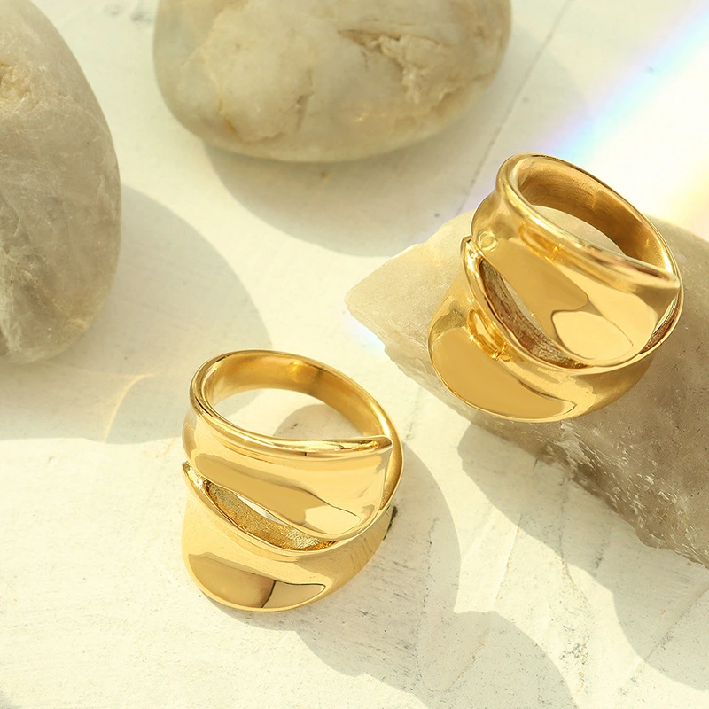 Gold PVD Women Twisted Dash Ring