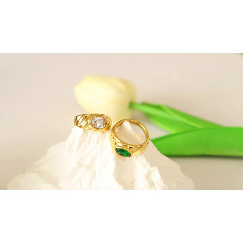 18K Yellow 316L Stainless Steel Gold Plated Croissant Ring