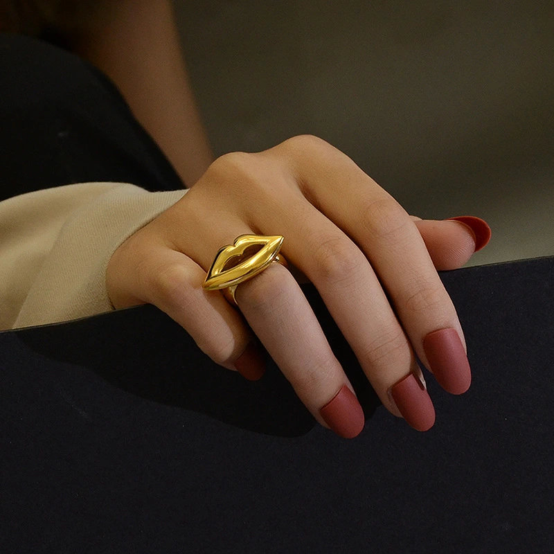 Fashion Gold Kiss Ring