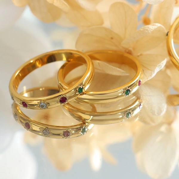  Micro Pave Colorful Red White Green Cubic Zirconia Rings