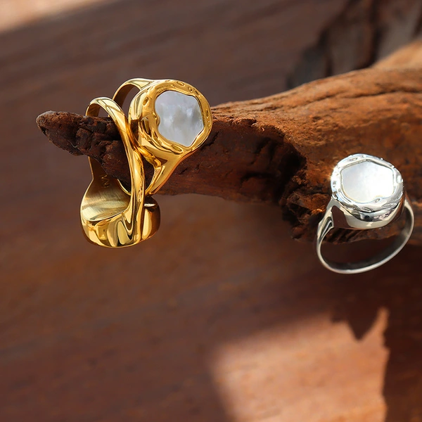 Stainless Steel Fashion White Seashell Ring