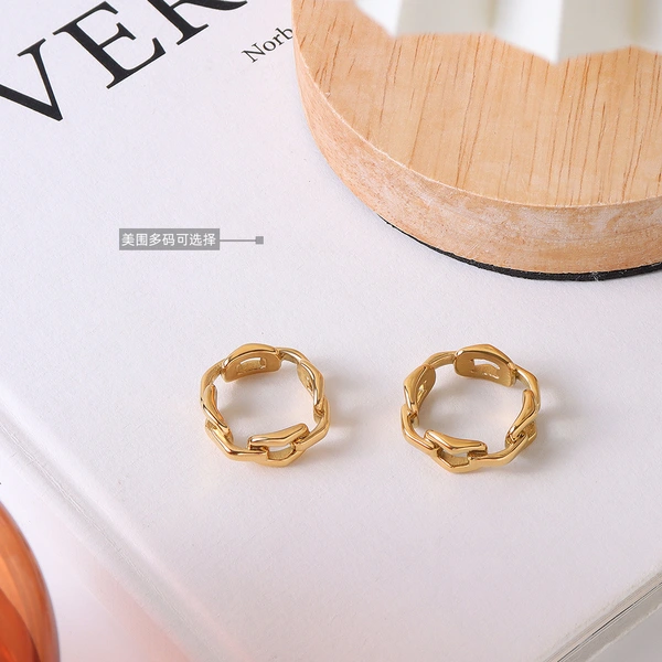 Titanmium PAMELA Gold Link Chain Ring