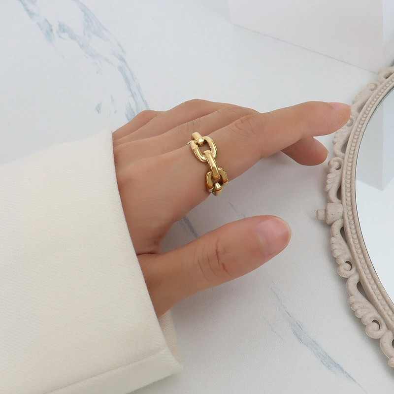 Titanmium PAMELA Gold Link Chain Ring