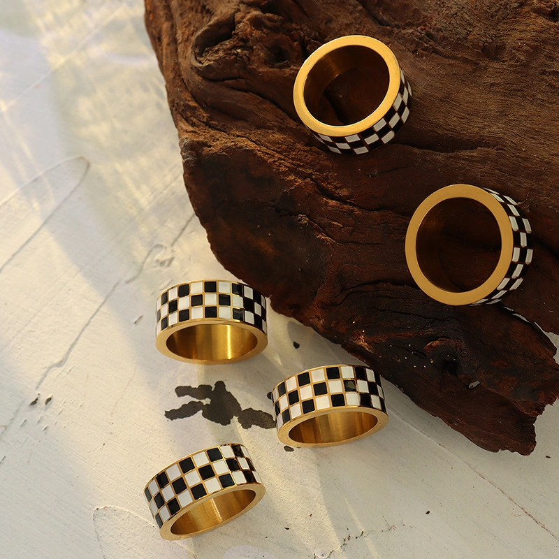 Black and White Enamel Plaid Pattern Ring