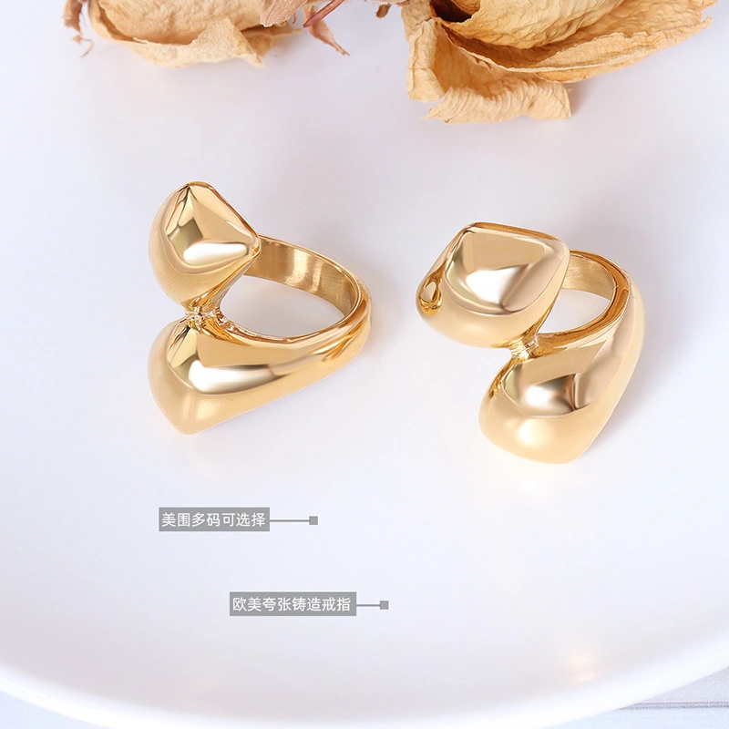 Rough Snake Titanium Gold Ring