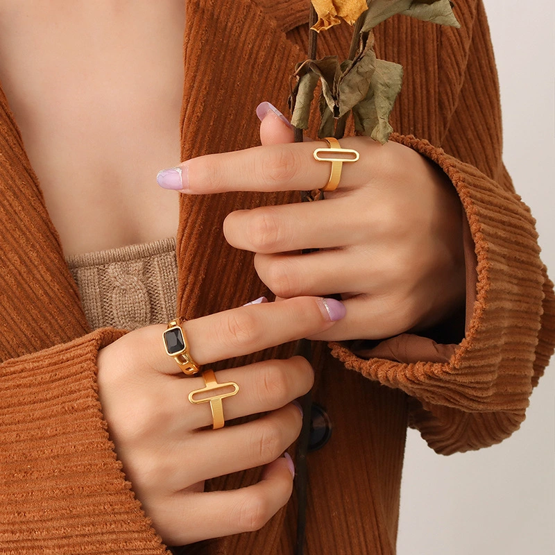 Gold Link Sottile Chain Ring