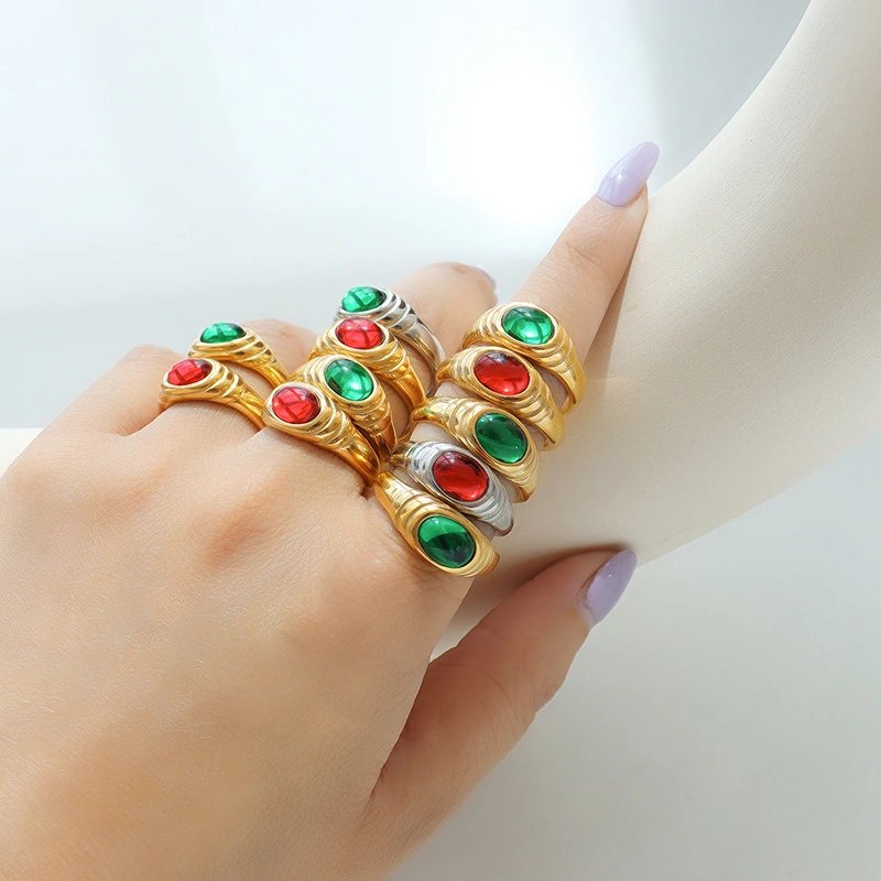 Oval Stone Women Jewelry Ring in Green and Red
