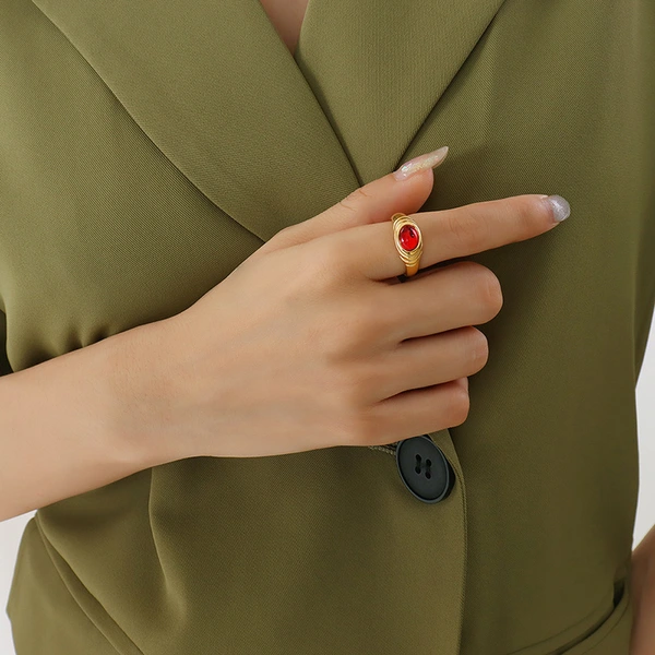 Oval Stone Women Jewelry Ring in Green and Red