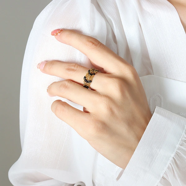 Black Enamel Gold Half Chain Ring