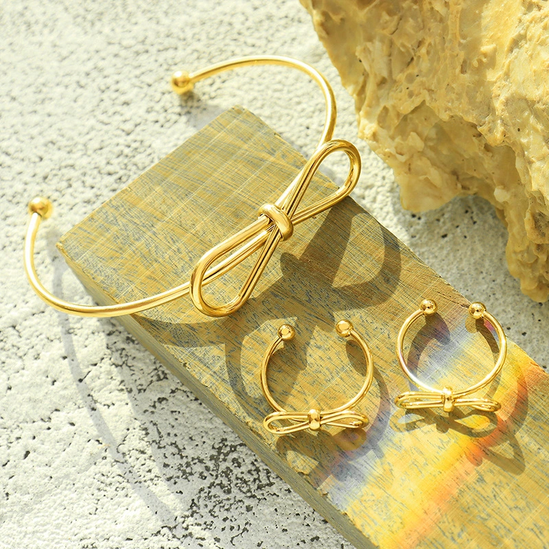 Fashion Jewelry Bangle and Ring for Women