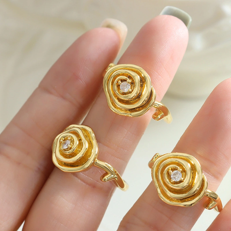 Gold Center Diamond Rose Gold Flower Ring