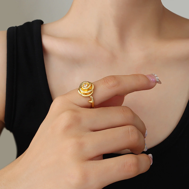 Gold Center Diamond Rose Gold Flower Ring