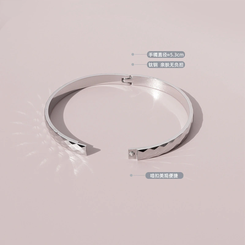 Fashion Women 18K Gold Plated Rhombus Bangle Bracelet