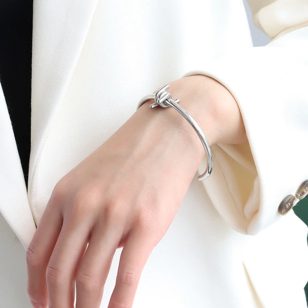 Fashion 18K Gold Plated Thorns Bangle Bracelet