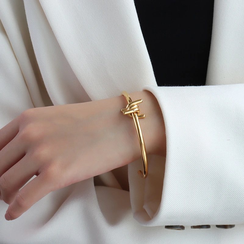 Fashion 18K Gold Plated Thorns Bangle Bracelet