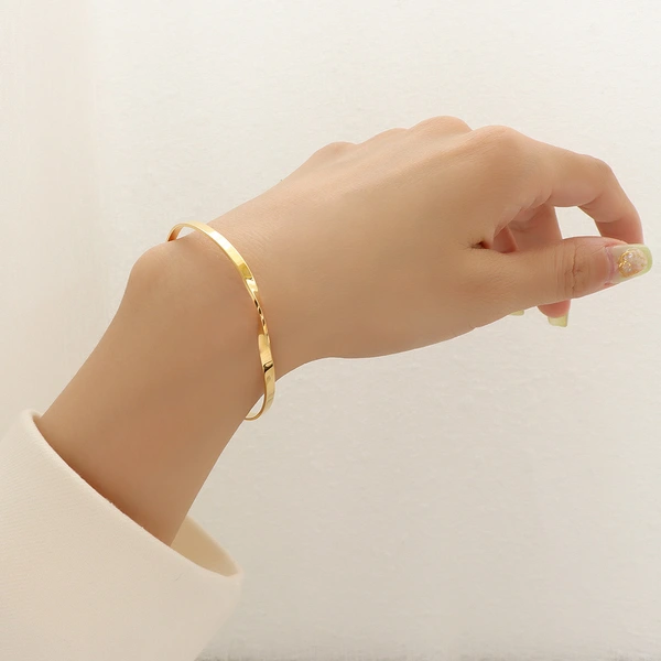 18K Gold Plated Trendy Women Bangle Bracelet