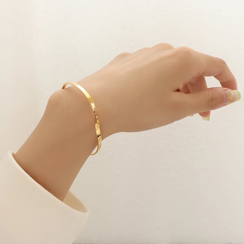 18K Gold Plated Trendy Women Bangle Bracelet