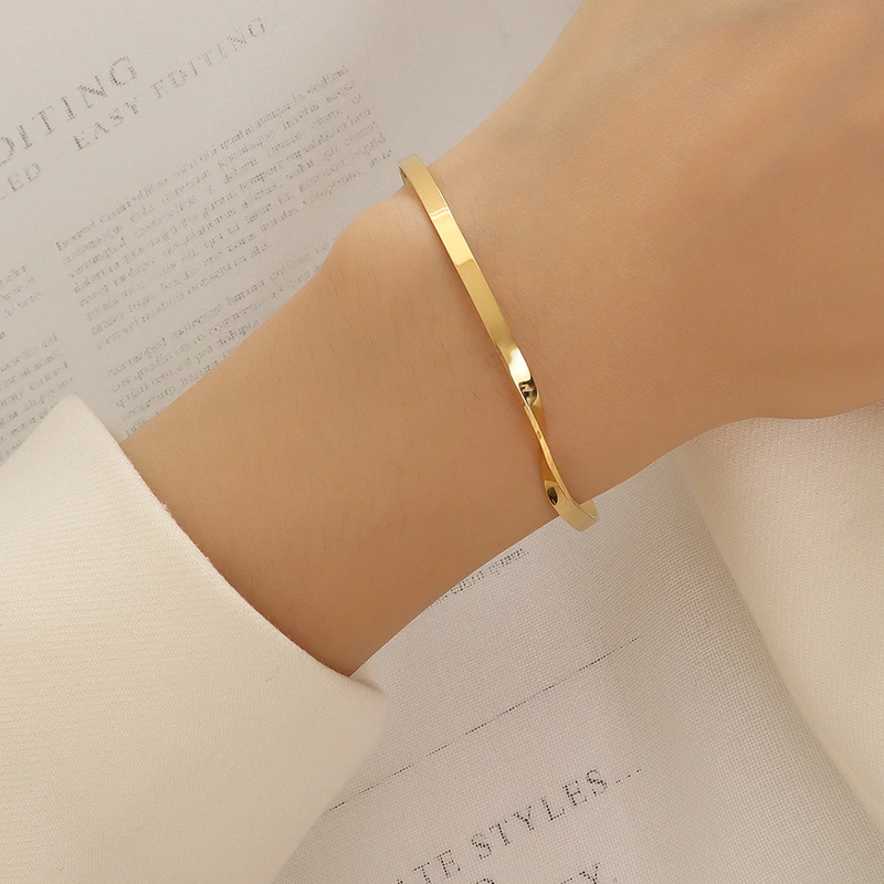 18K Gold Plated Trendy Women Bangle Bracelet