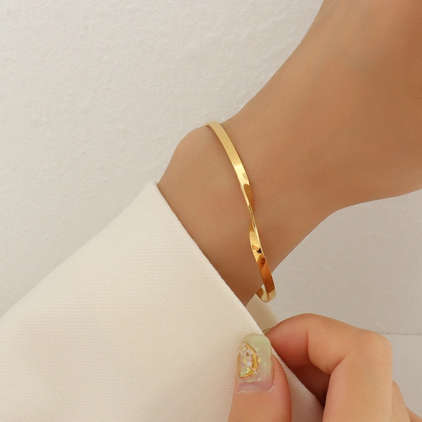 18K Gold Plated Trendy Women Bangle Bracelet