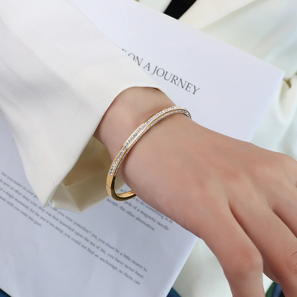 18K Gold Plated White CZ Inlay Women Bangle Bracelet