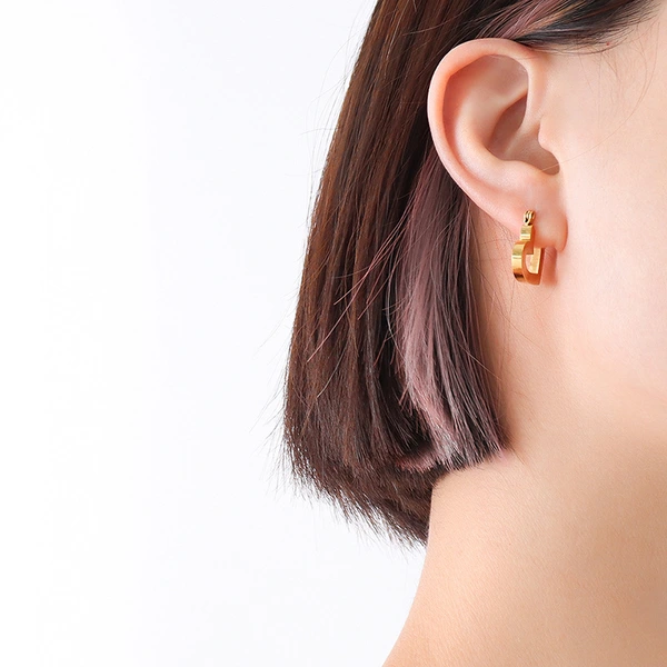 Stainless Steel Earing Huggies Gold Heart Jewelry Earrings