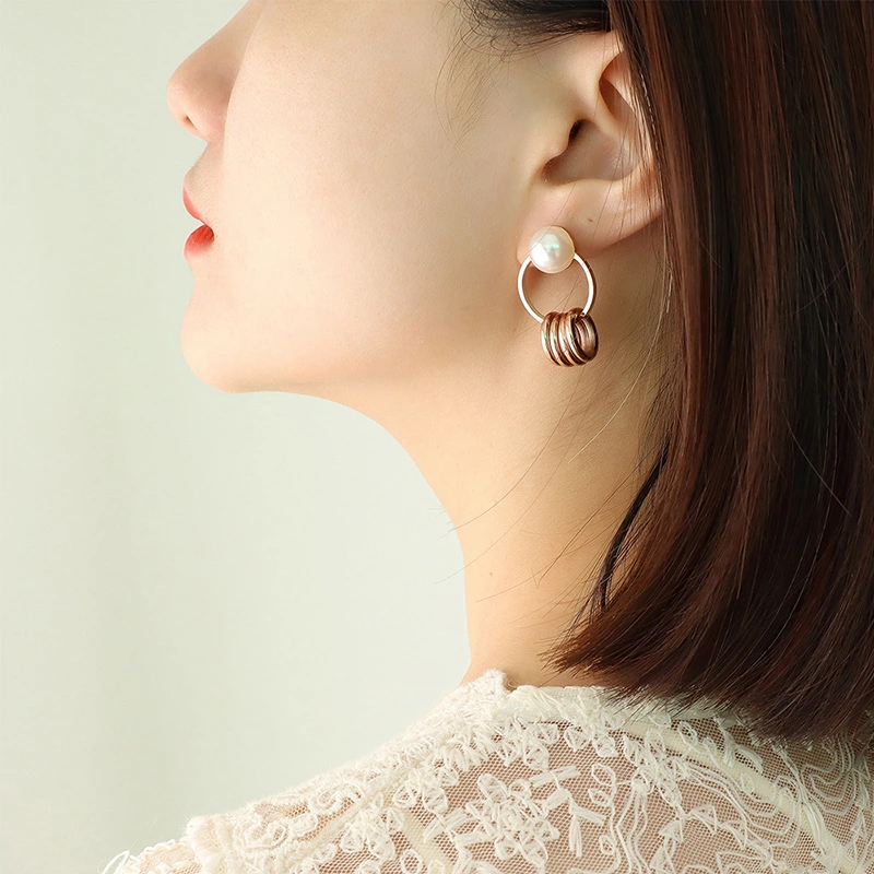 Fashion Pearl Jump Ring Stud Earrings