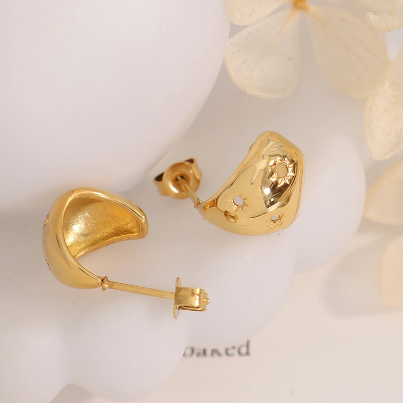 18K Gold Celestial Style Stud Earrings
