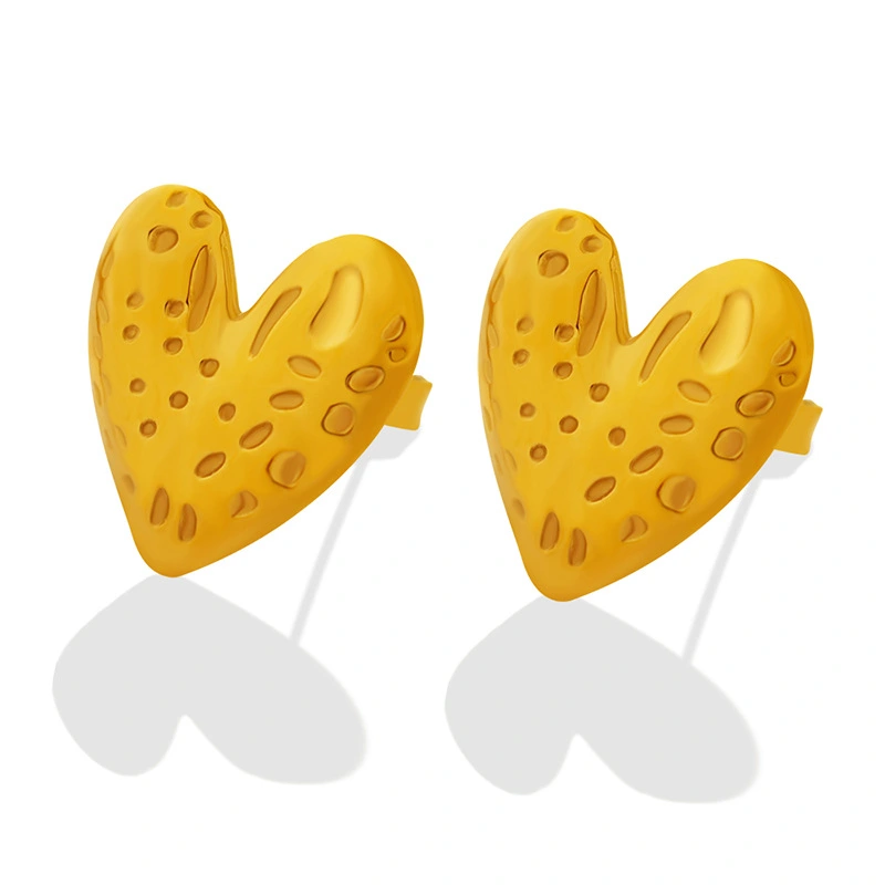 18K Gold Minimalist Irregular Cute Peach Heart Stud Earrings