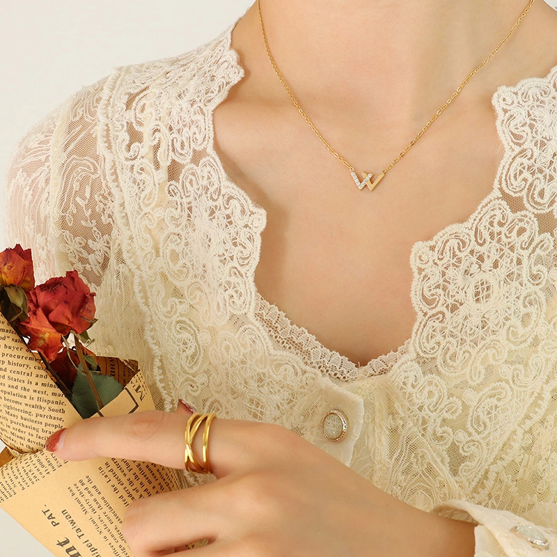 Diamonds Pendant Necklace