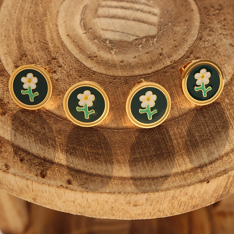 18K gold flower pendant necklace 